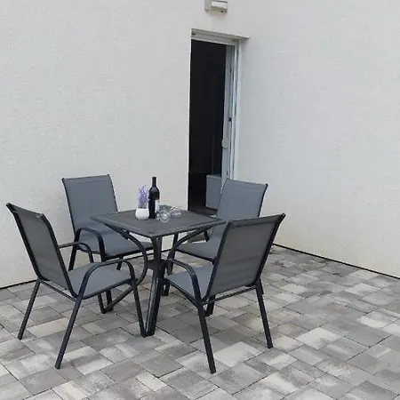 Navis Apartment Supetarska Draga Exterior photo
