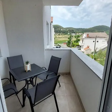 Navis Apartment Supetarska Draga Exterior photo