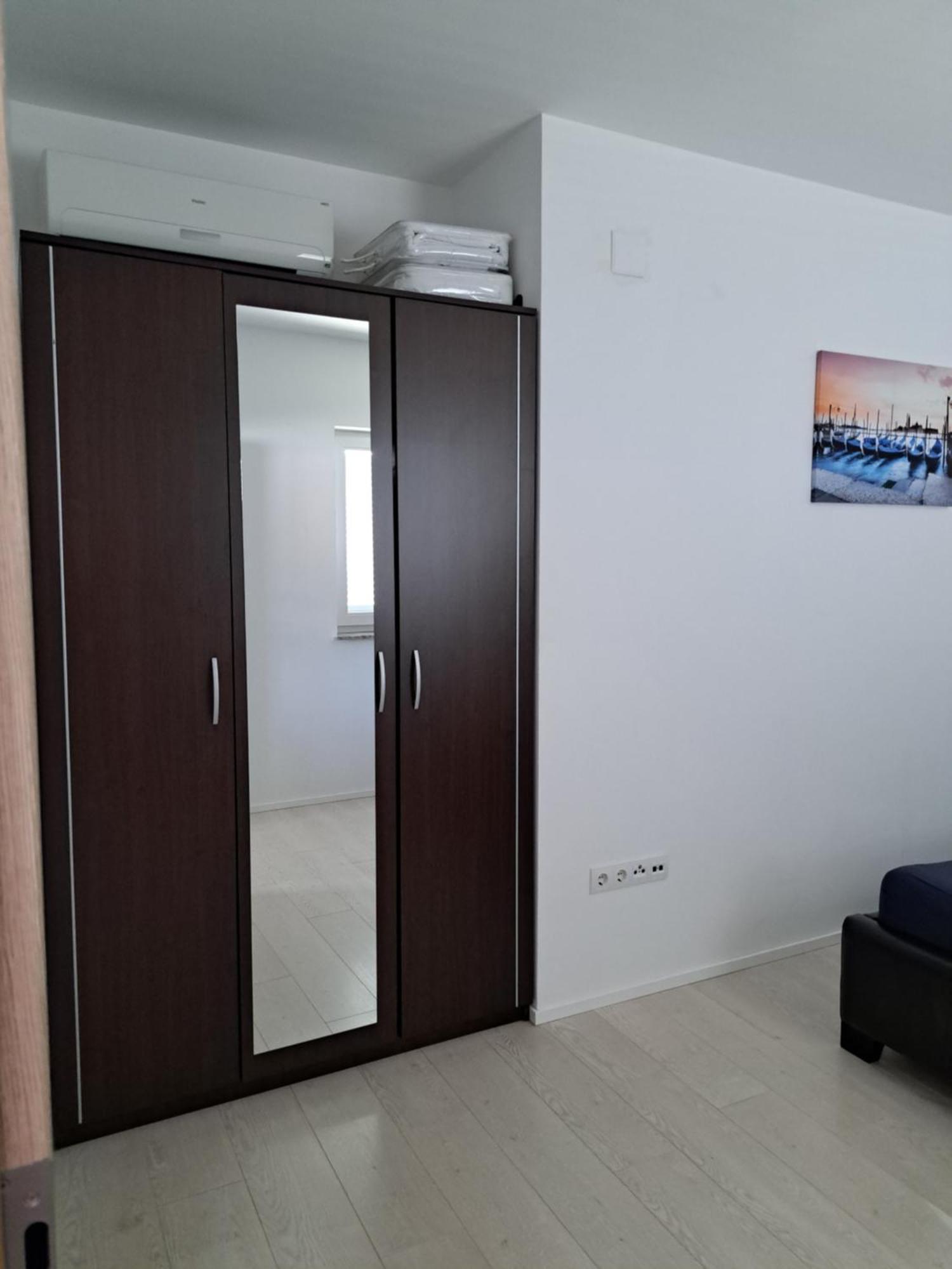 Navis Apartment *