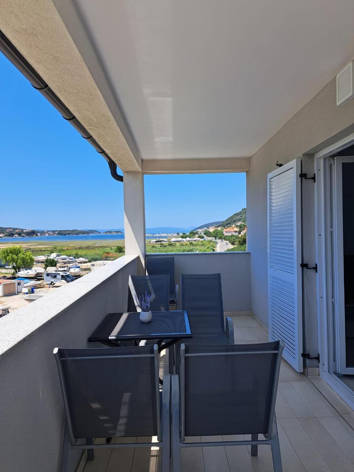 Navis Apartment Supetarska Draga